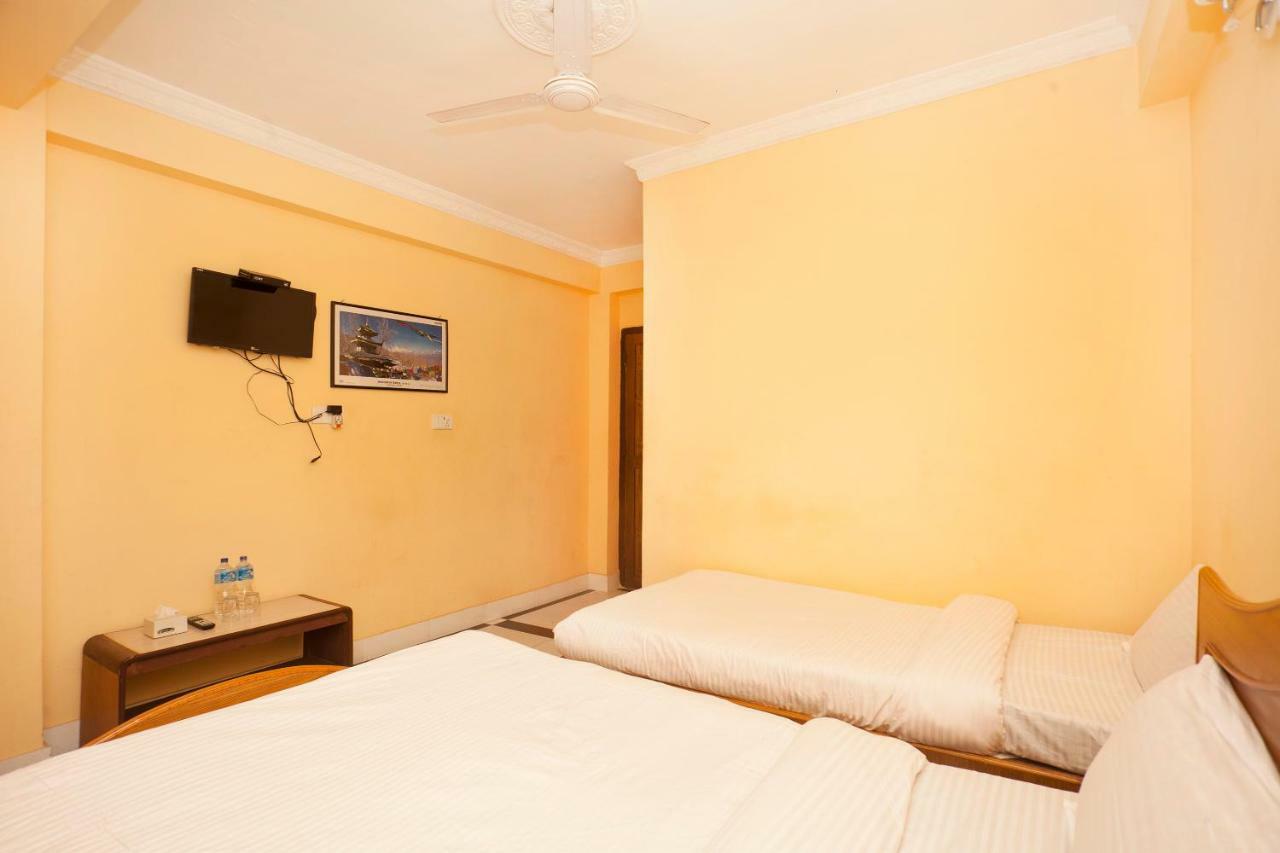Spot On 397 Hotel Triveni Guest House Catmandu Exterior foto