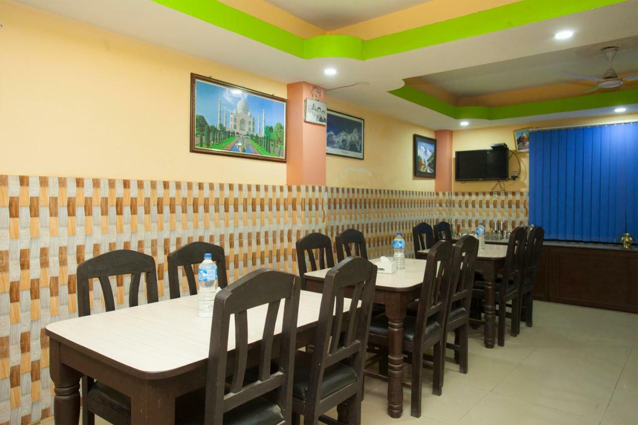 Spot On 397 Hotel Triveni Guest House Catmandu Exterior foto